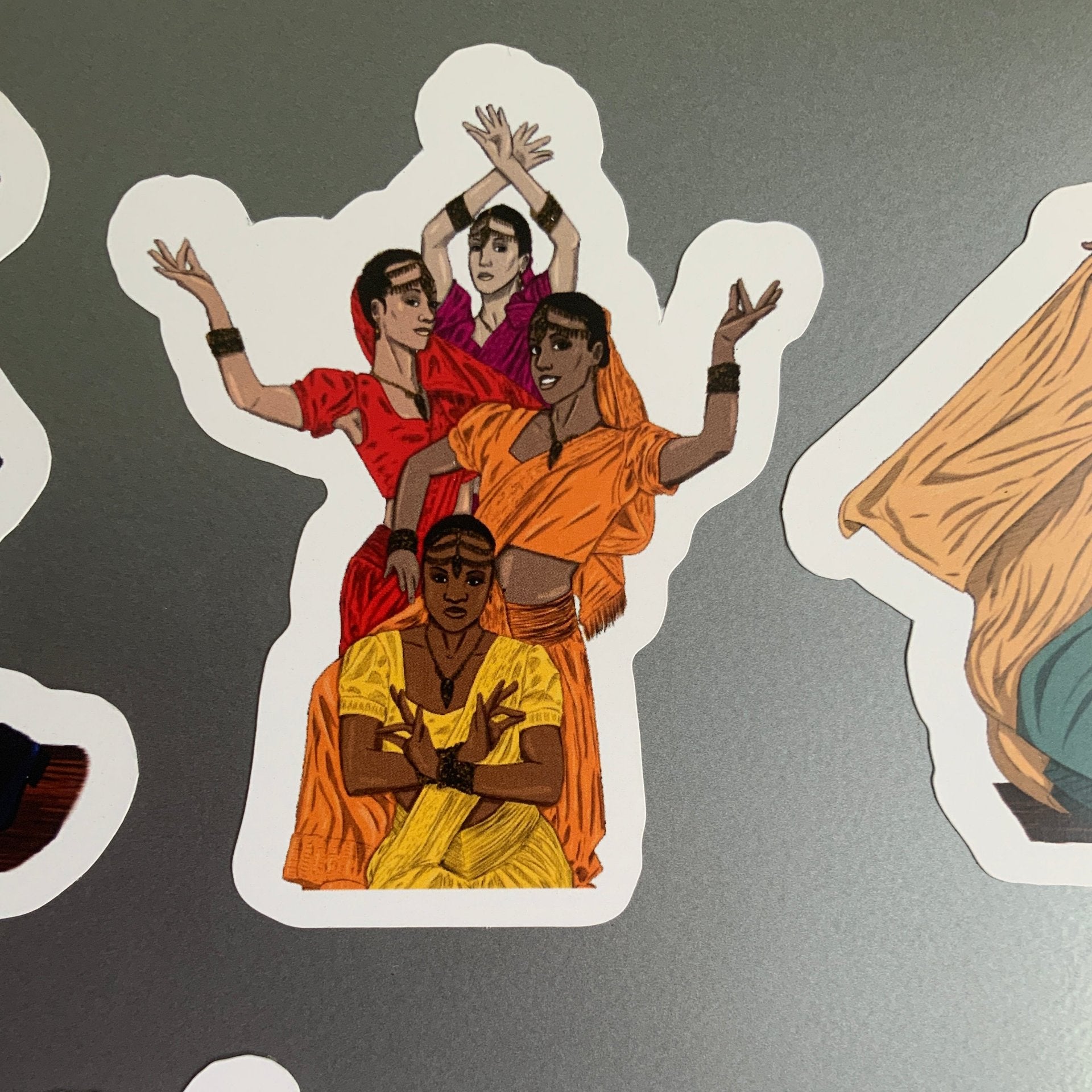 Magnet, aimant de réfrigérateur, frigo, dessin numérique, danse groupe indienne bollywoodienne femmes , inktober 2024 elsa abadie penars